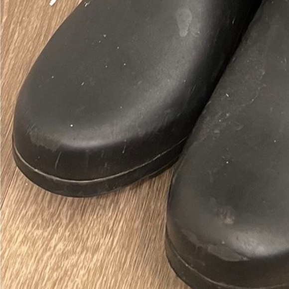 Tommy Hilfiger Women's Mela Rain Boot Size 7 Knee High Black W/Gold Accents EU - Picture 4 of 5